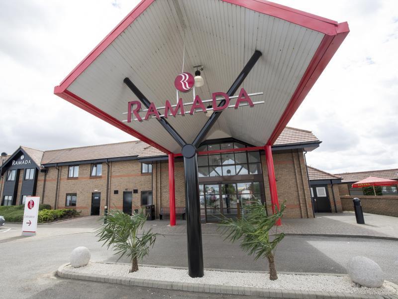 Ramada By Wyndham Cambridge Otel Fen Drayton Dış mekan fotoğraf