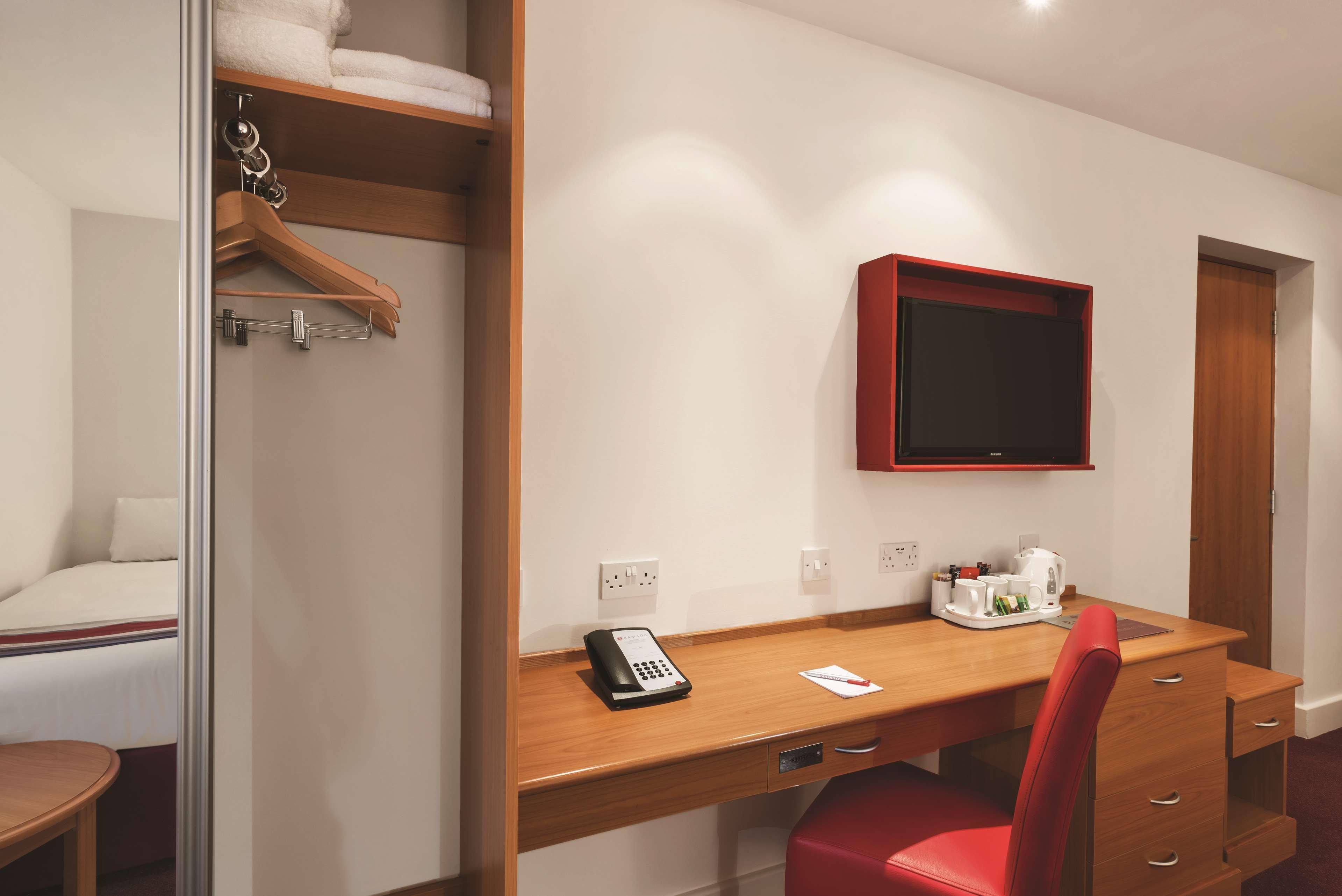 Ramada By Wyndham Cambridge Otel Fen Drayton Dış mekan fotoğraf