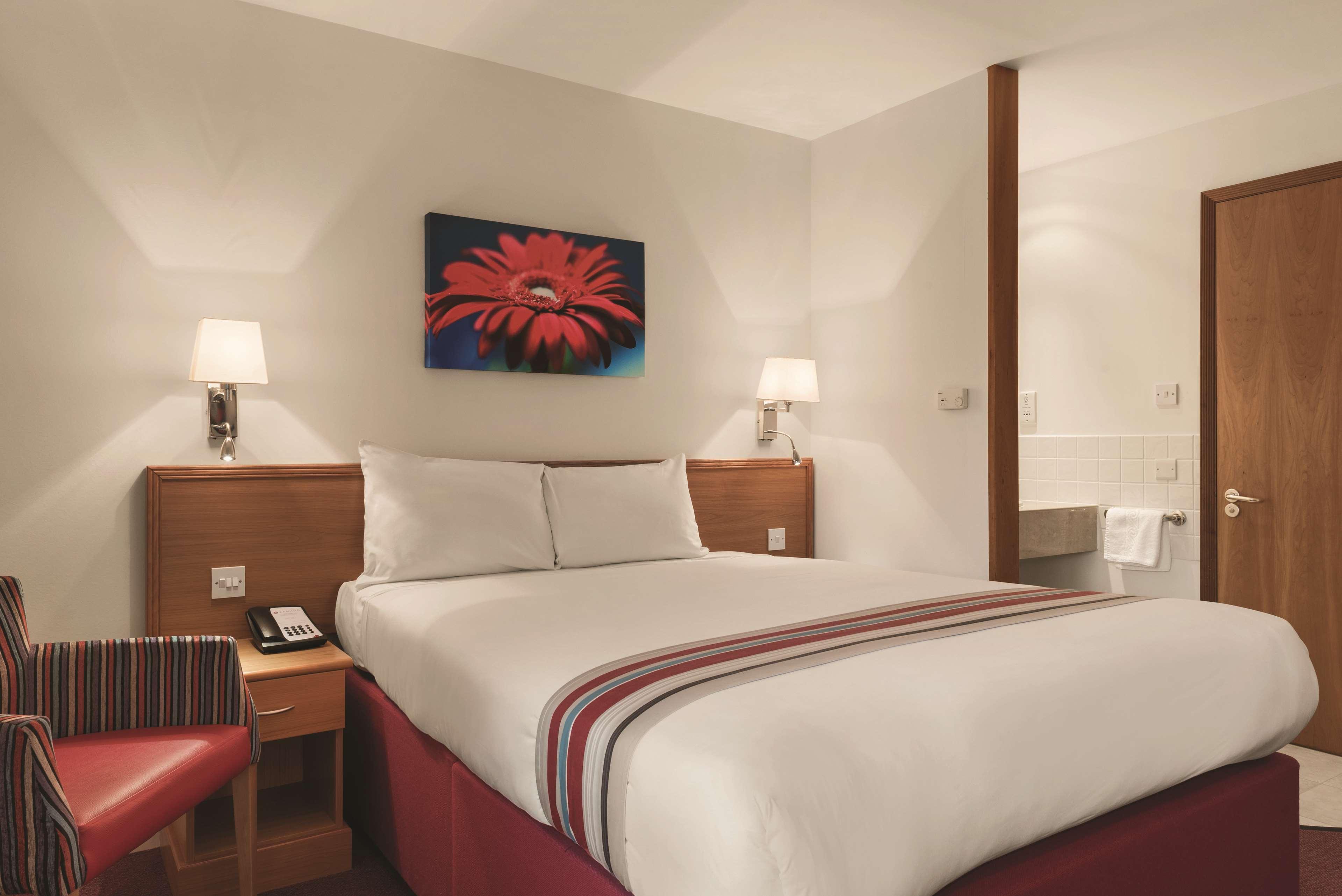 Ramada By Wyndham Cambridge Otel Fen Drayton Dış mekan fotoğraf