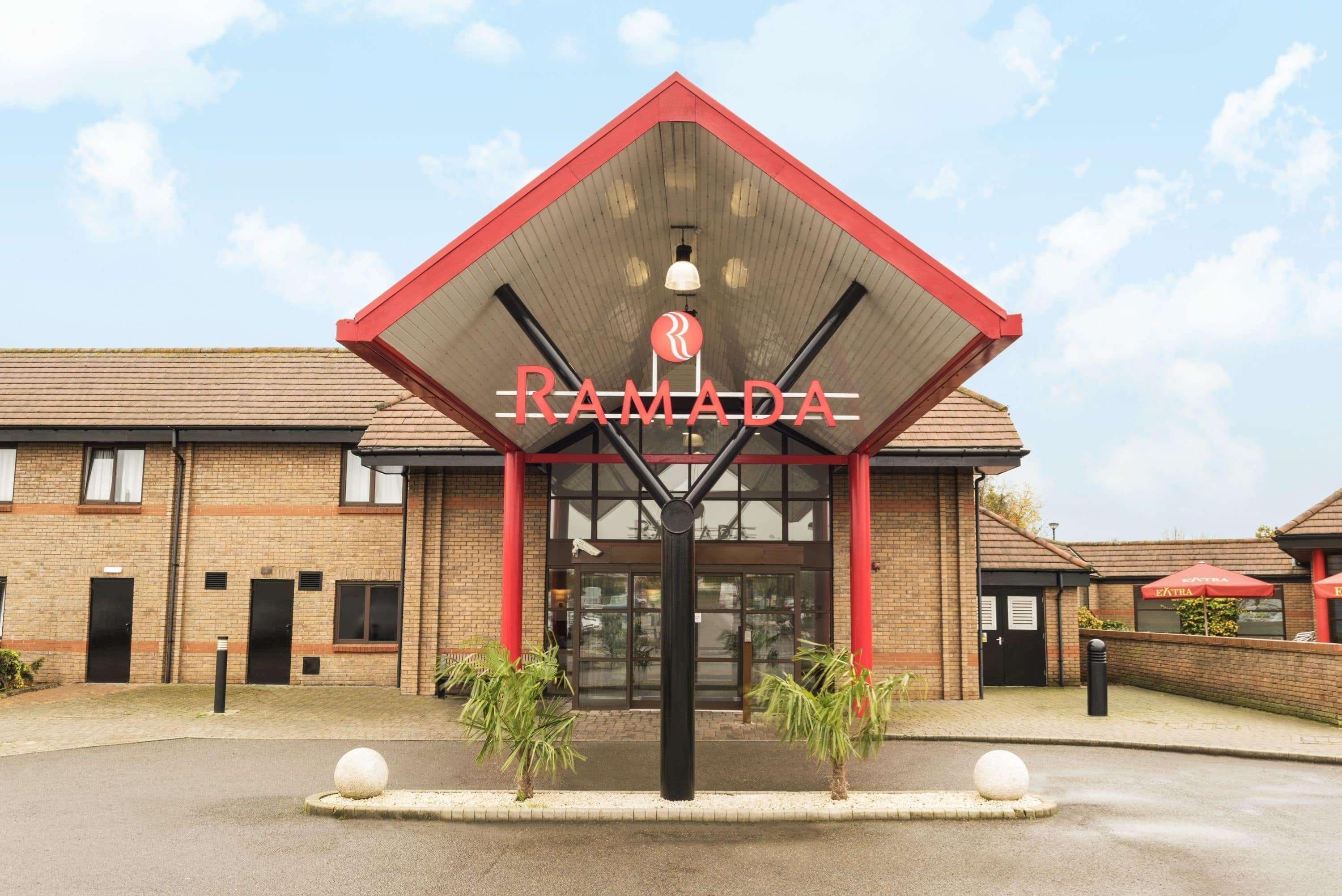 Ramada By Wyndham Cambridge Otel Fen Drayton Dış mekan fotoğraf